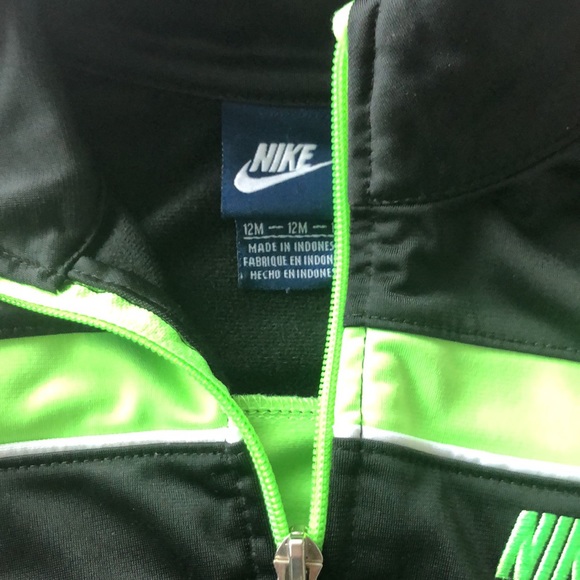Black & Green Nike track suit - Picture 4 of 5